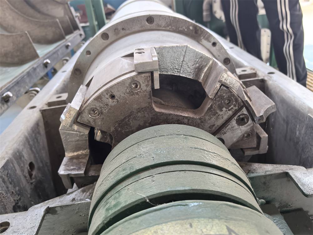 Used Derrick Centrifuge for sale by KES Separation