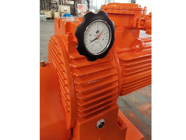 02-centrifuge feed pump manual regulation