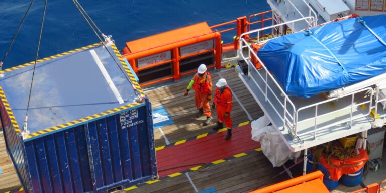 offshore containers supply