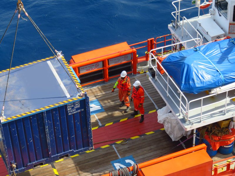1-Offshore containers for offshore jackup rig