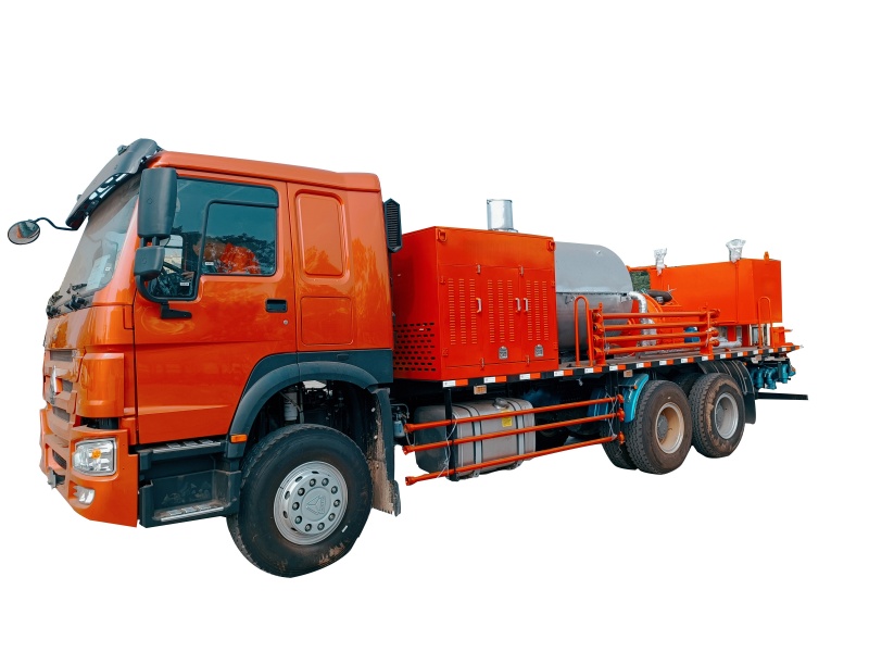 Well bore hot washing truck 1
